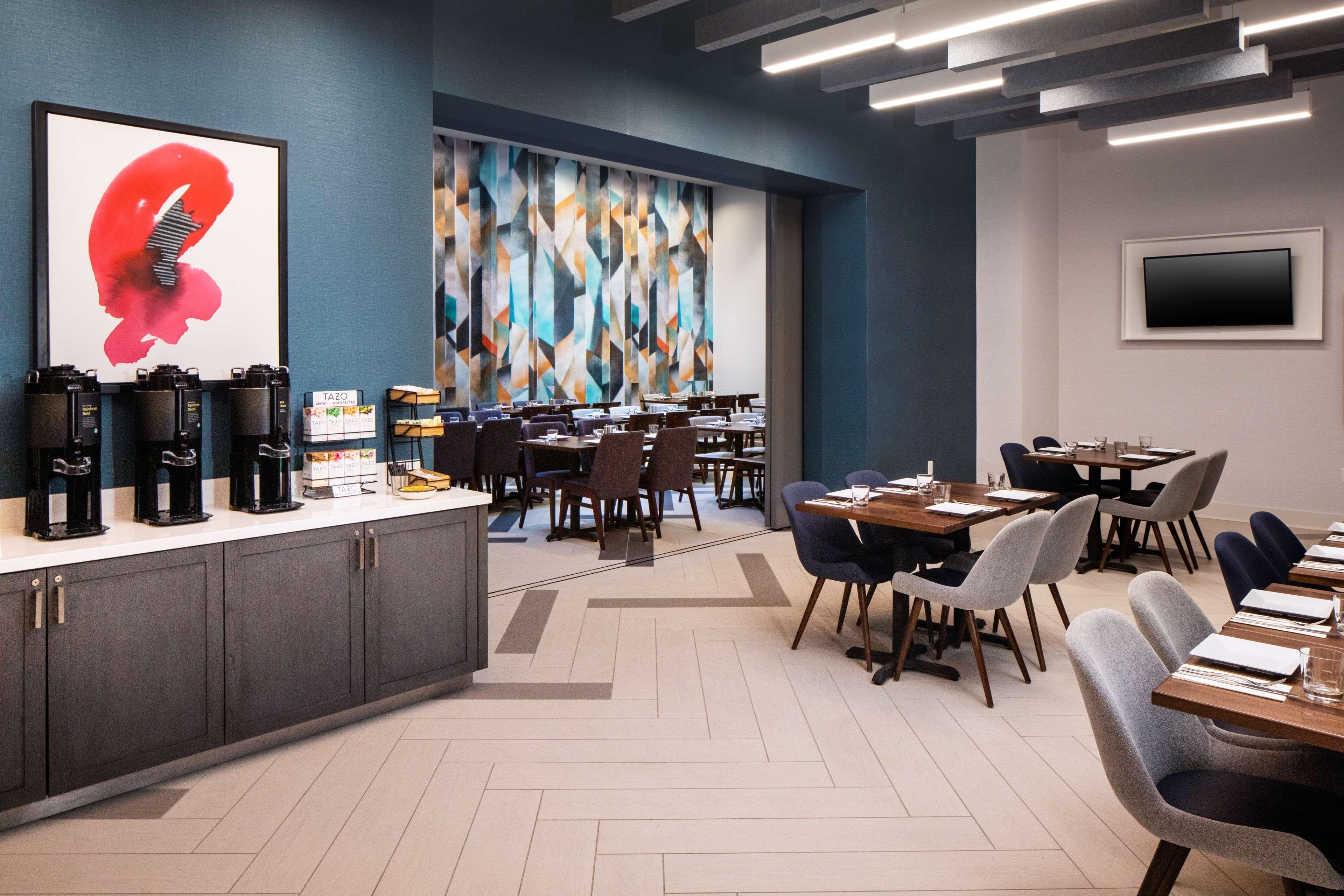 Hyatt Place New York Chelsea Exterior photo A breakfast buffet at a Marriott hotel